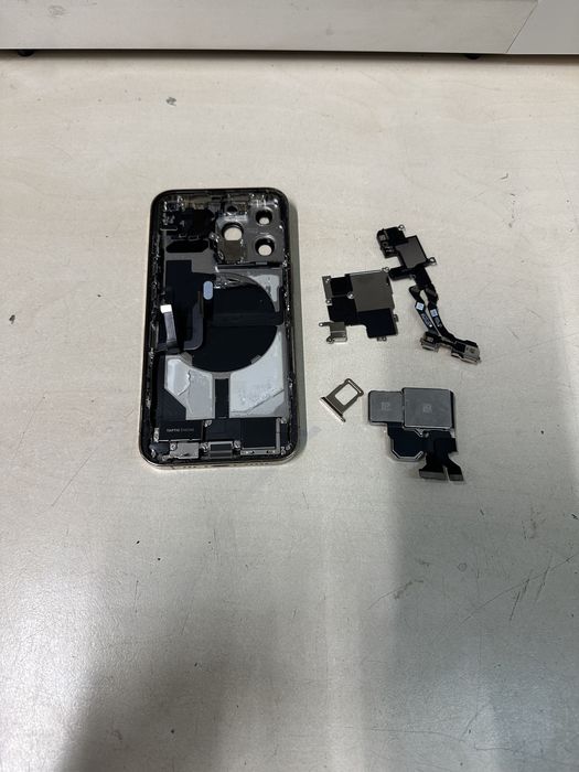 Dezmembrare iphone 13 pro