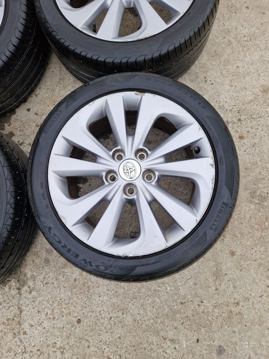 Roti Toyota Auris R17