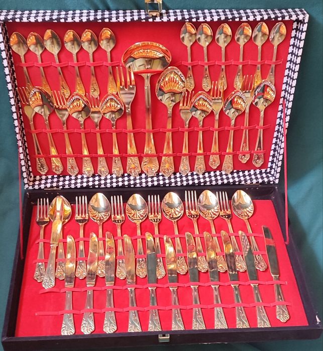 Старинни прибори за хранене с позлата