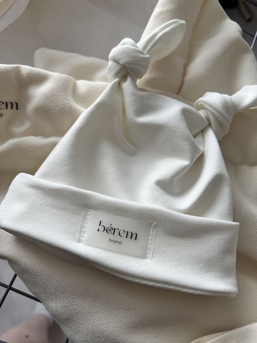 Продам конверт на выписку