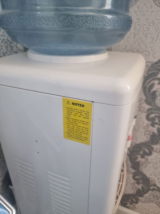 Диспансер для воды