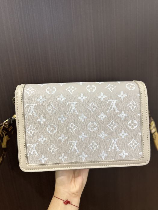 Бежевая Сумка LV