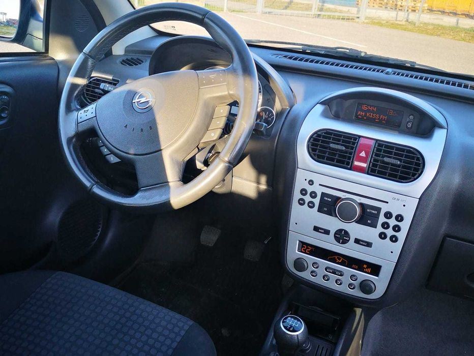 Dezmembrez Opel Corsa C 2005 facelift