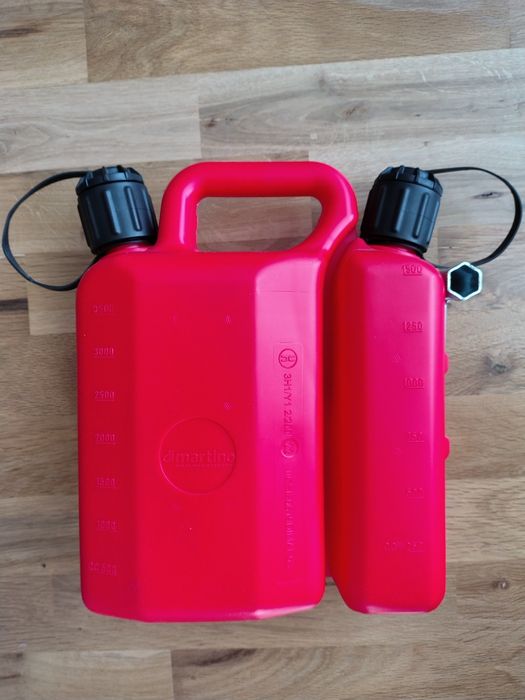 Туба за бензин и масло Dimartino