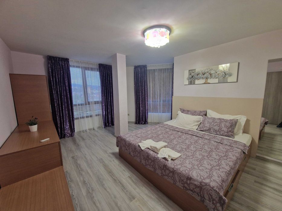 Продава се Тристаен апартамент в Благоевград, Широк център - 176 кв.м за 910 €/кв.м - Снимка #2