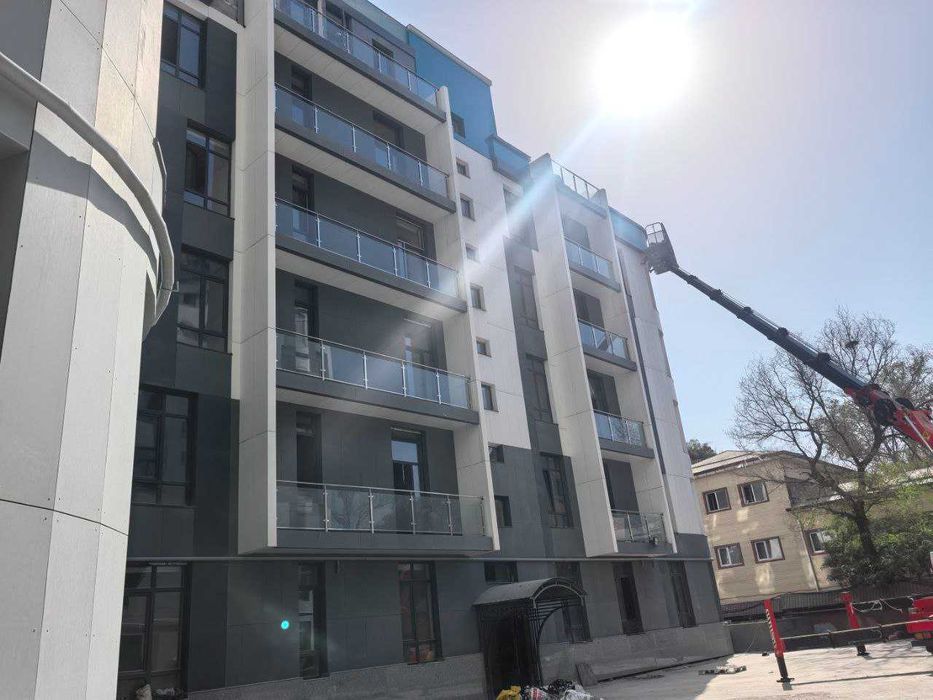 1 хонали квартира сотилади 43м2 Яккасарой новостройка 1/4/5