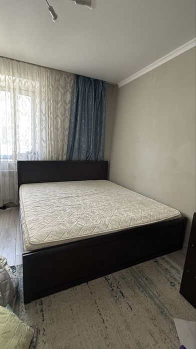 Кровать 180*200 с матрасом