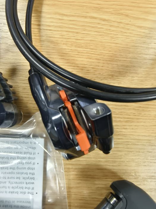 Команди Хидравлични: SHIMANO ULTEGRA Di2 ST-R8070 + BR-R8070/Комплект/