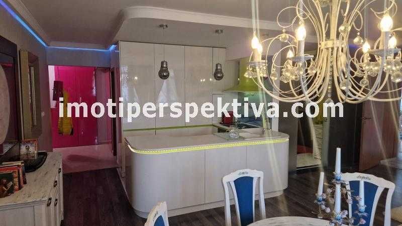 Продава се Тристаен апартамент в Пловдив, Кършияка - 100 кв.м за 1632 €/кв.м - Снимка #3