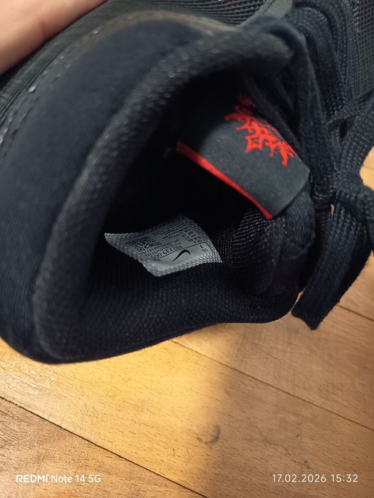 Nike LeBron Witness 8