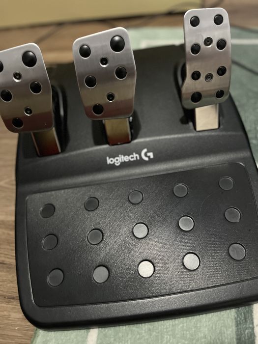 Logitech G29+shifter за PS4/PS5 u PC + гаранция