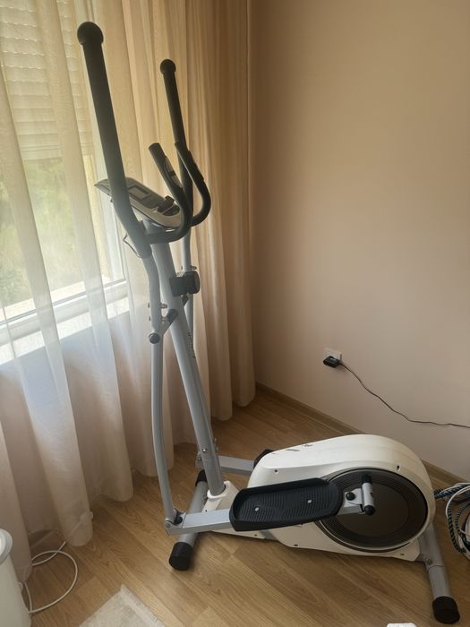 Кростренажор Actuell Fitness с магнитно натоварване с 8 степени