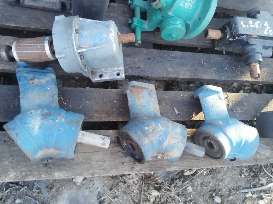 Reductor raport 1/1 la 90 de grade