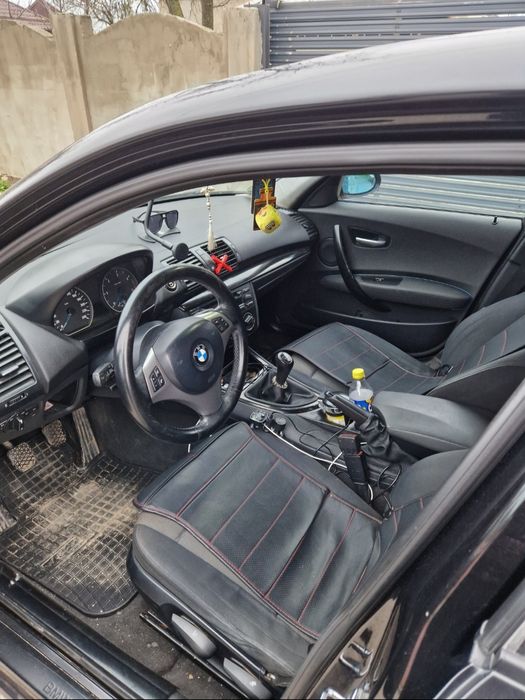 Vând sau schimb BMW 118D