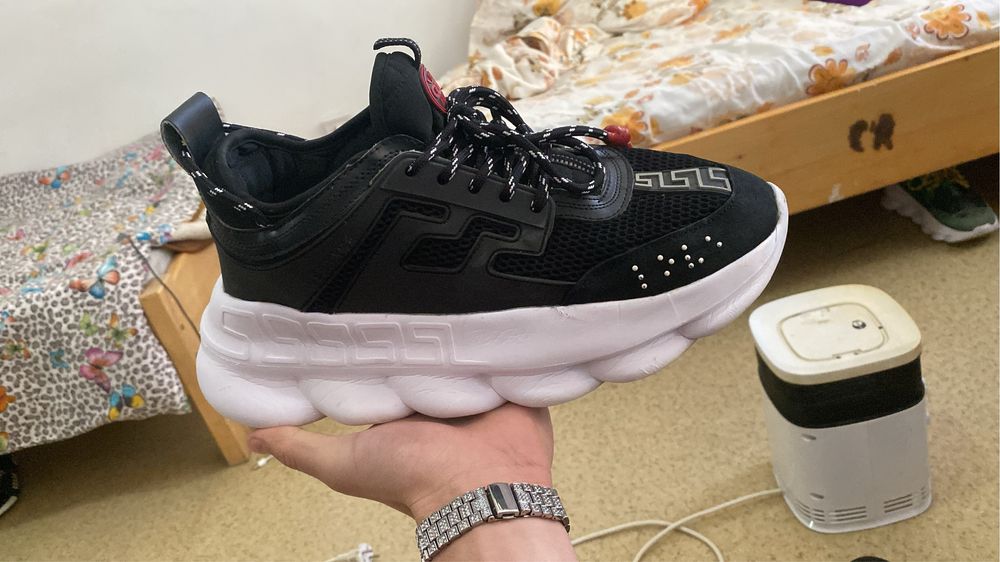 Vand versace chain reaction