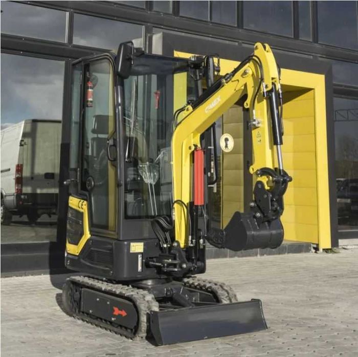 ПРОМО 30% Верижен мини багер с чупеща стрела и кабина CIMEX CHE12RS-SB
