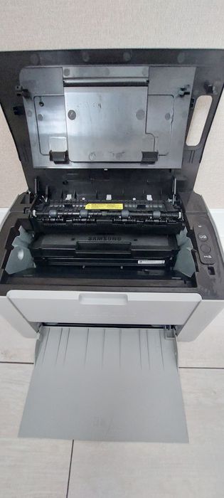 Продаю принтер самсунг