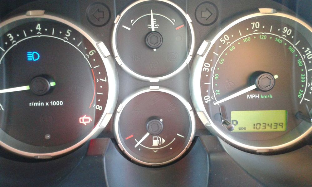 Лендровър Фрилендър 2. 5iV6-177к. с-2004г, автоматик, на части