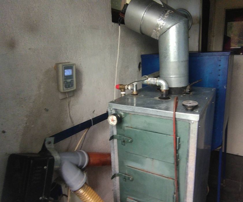 Продавам котел на пелети