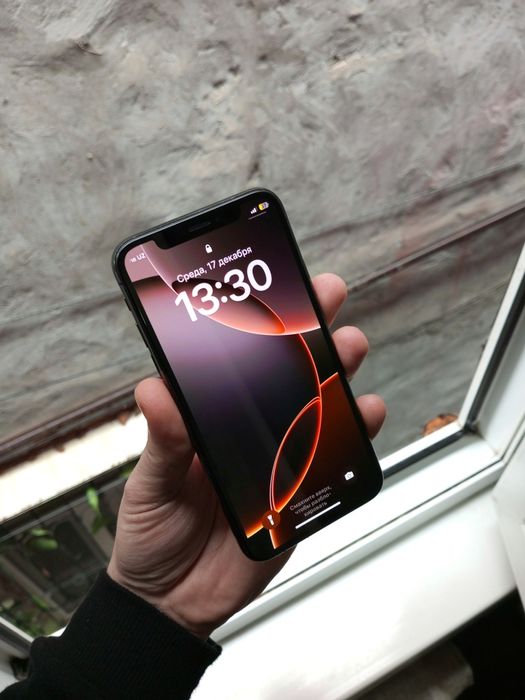 Apple iPhone X Black.