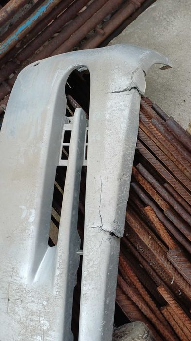 Бампер lexus es350 оригинал.  Год 2007