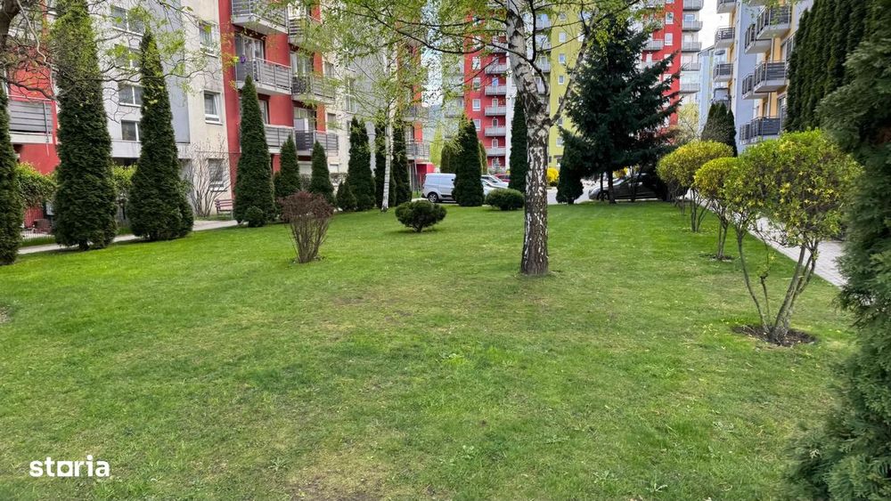Apartament total decomandat 2 camere cu balcon deschis în Avangarden3