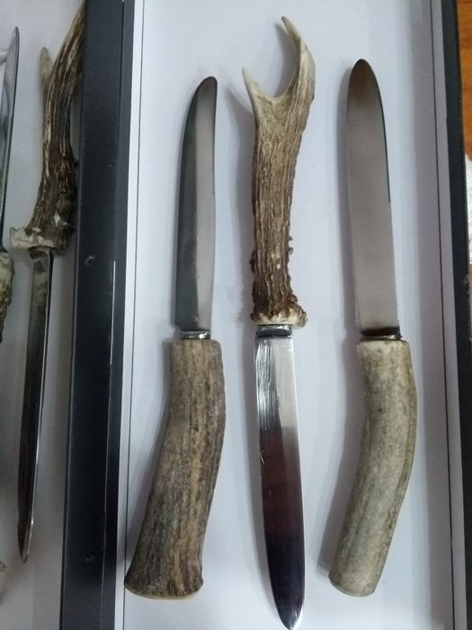 Cuțite vânătoare.