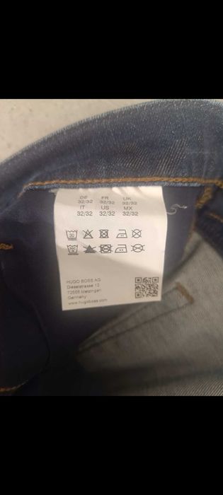 Мъжки дънки Hugo Boss Символична цена