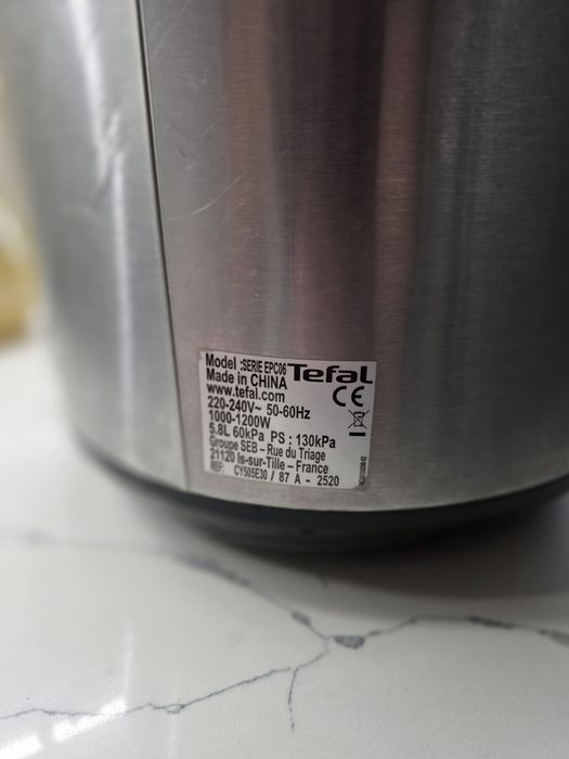 Multicooker Tefal One Pot oala sub presiune