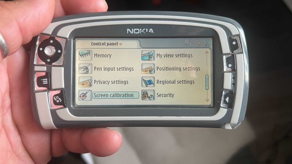 Nokia 7710 Telefon mobil vintage cu ecran tactil. Rar.