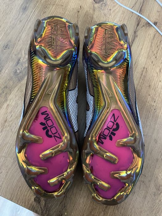 Продаю бутсы Nike Mercurial
