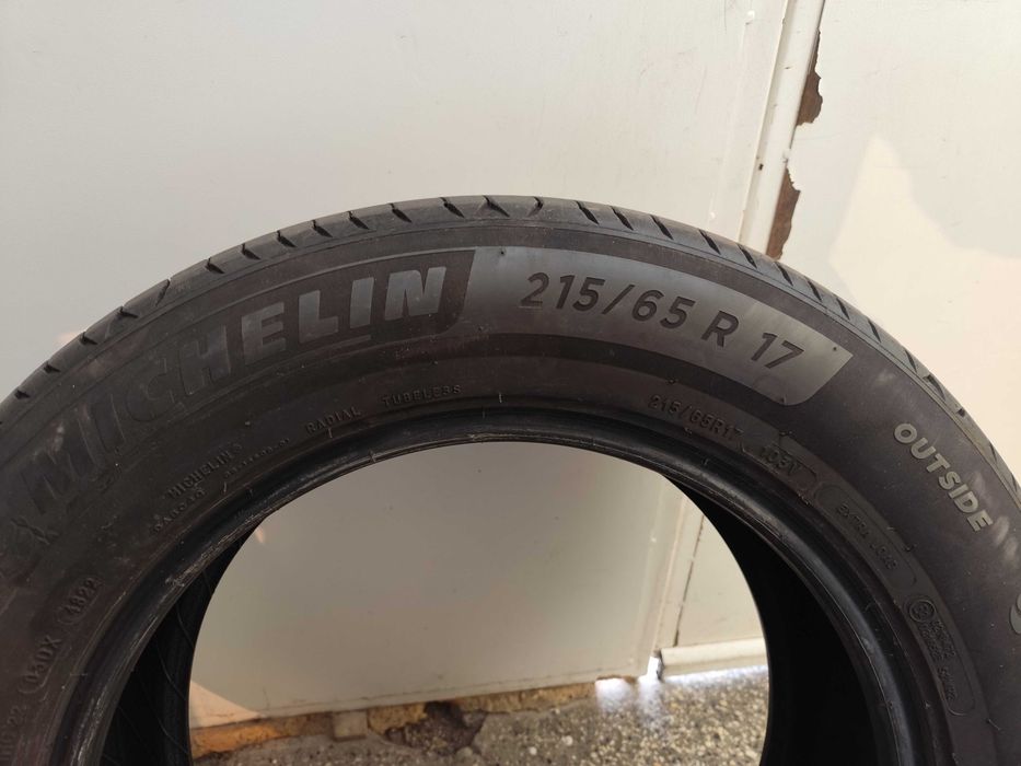 Комплект гуми 215/65 R 17