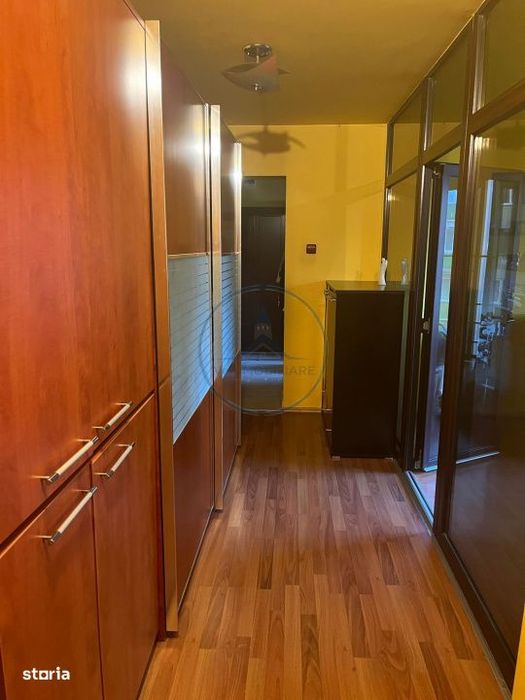 Apartament 3 camere , zona Liceul Liviu Rebreanu
