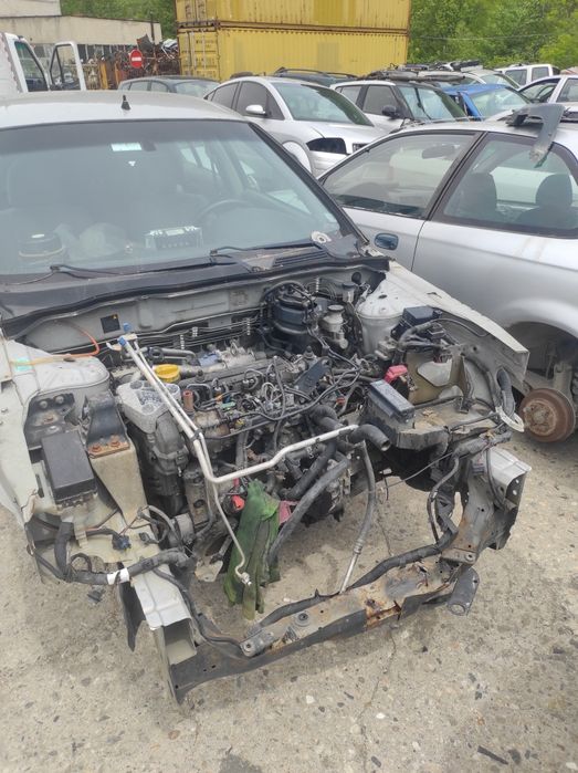 Нисан Алмера 1.5дци на части