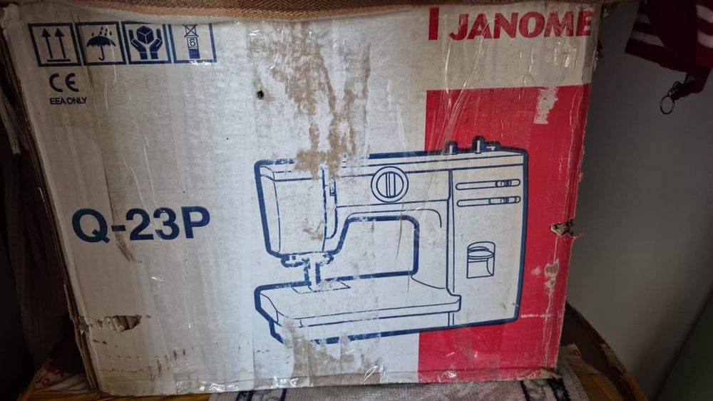Продам швейную машинку