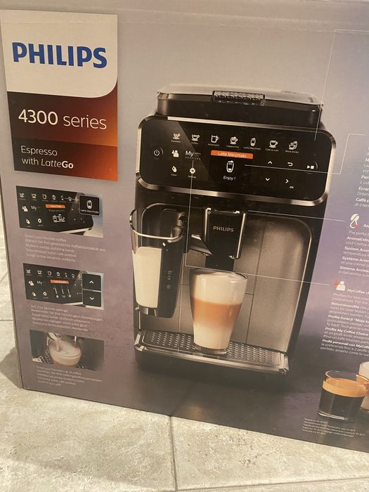 Кафеавтомат Philips 4300 с LatteGo пяна с каничка за мляко