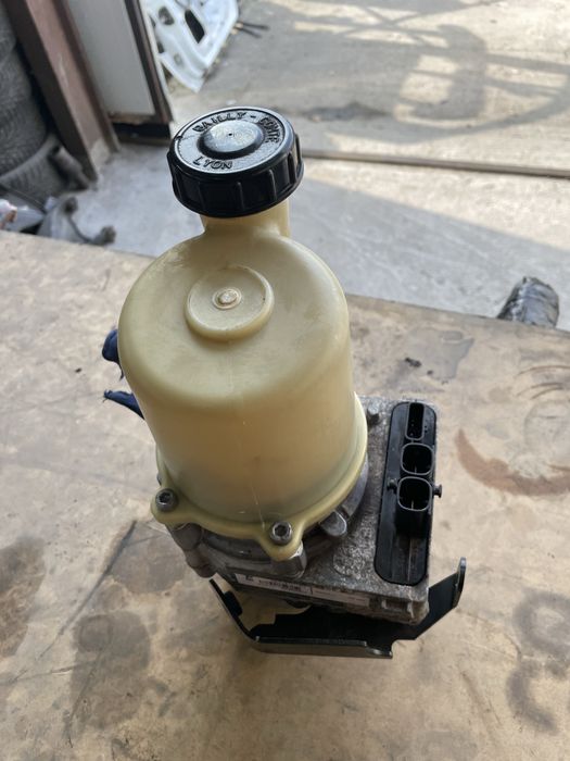 Pompa servodirectie  Dacia