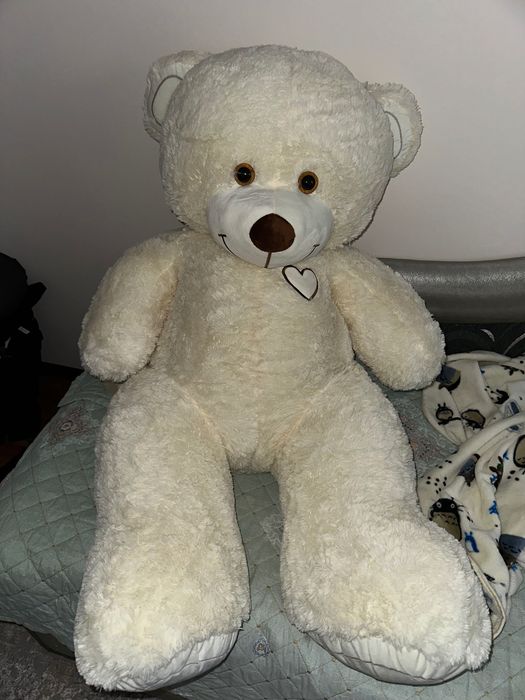 Мишка молочный цвет