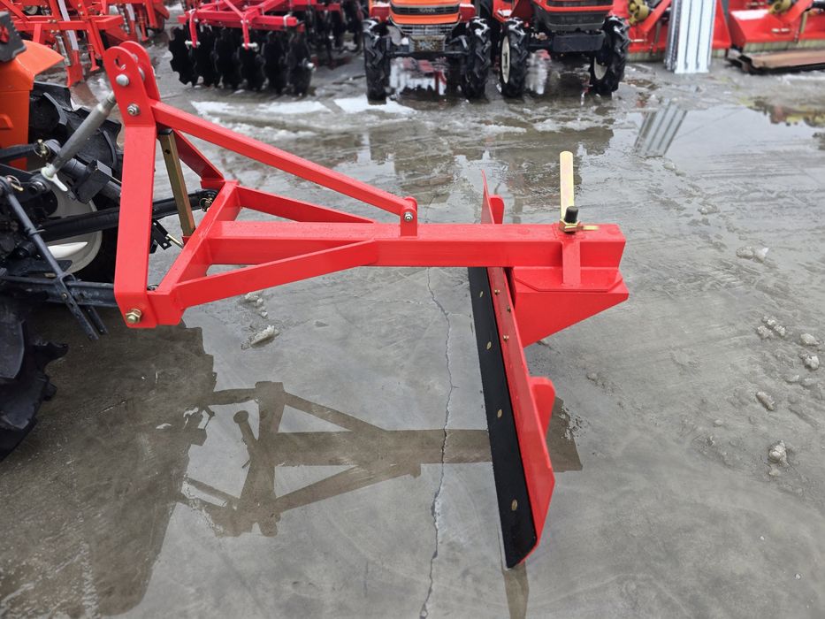 Lama zapada/ Nivelator/ Tractor japonez