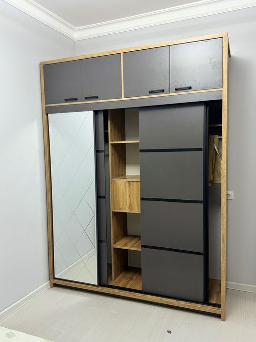 Shkaf-kupe sotiladi 180×240 sfatli va chiroyli