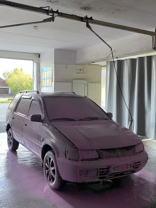 Mitsubishi Space Wagon