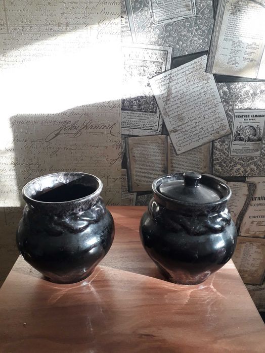 Глиняный горшок в отличном состоянии