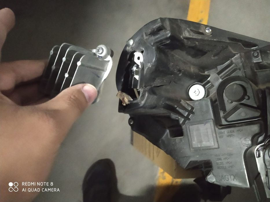 Фара передняя левая оригинал Haval m6