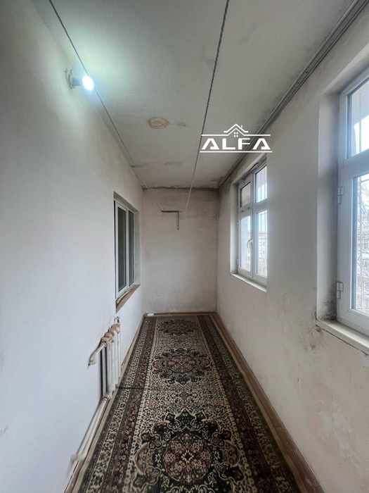 Buxoroda kvartira uy xonadi  sotiladi 2 xonali 58 m2 4 qavat