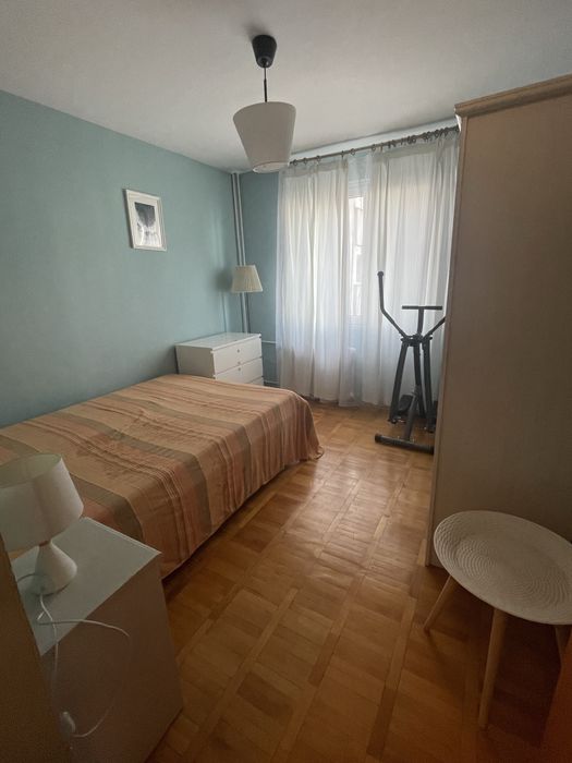 Inchiriez apartament 3 camere decomandat, Bd. Basarabia