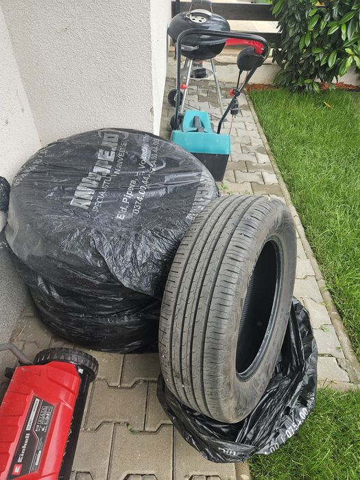 Set anvelope Continental de vara 215/65/R17 ca noi