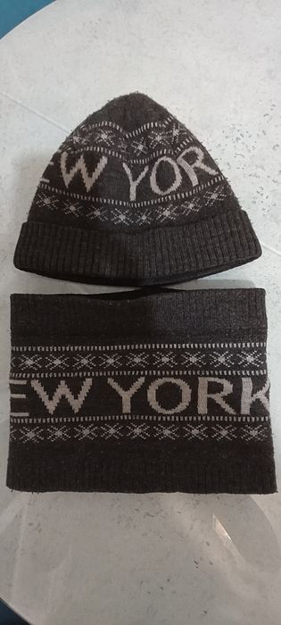 Продам шапку со снудом на мальчика