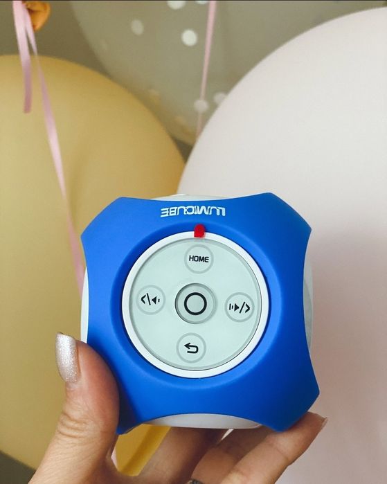 Детский мини проектор Lumicube