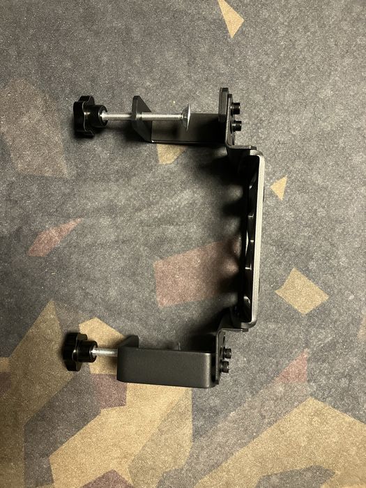 Продам крепление к столу от Moza