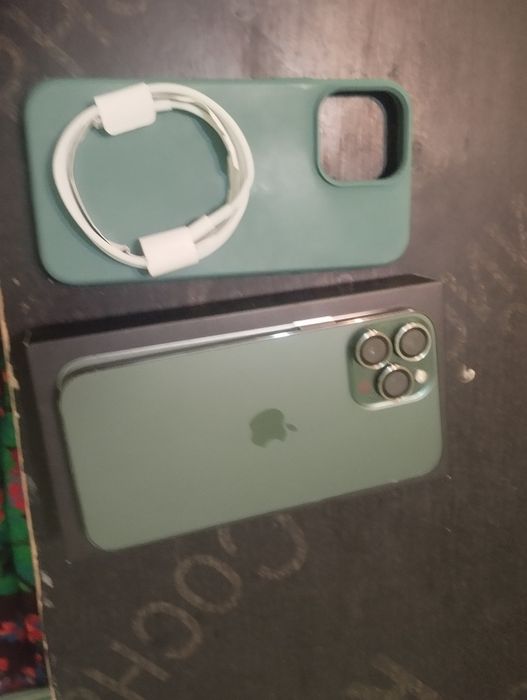 Iphone 13 pro max новый без дефектов без с без царапины